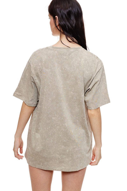 "Play Somethin' Country" Graphic Boyfriend Tee: MOCHA