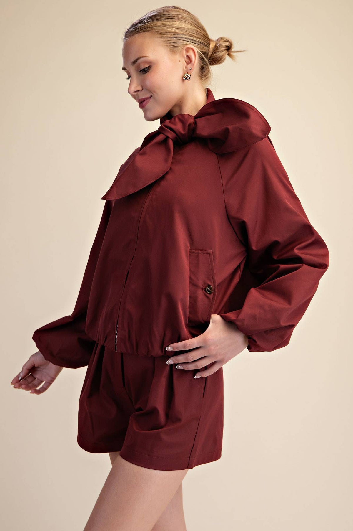 Scarf Collar Long Sleeve Puffy Jacket: Beige / L