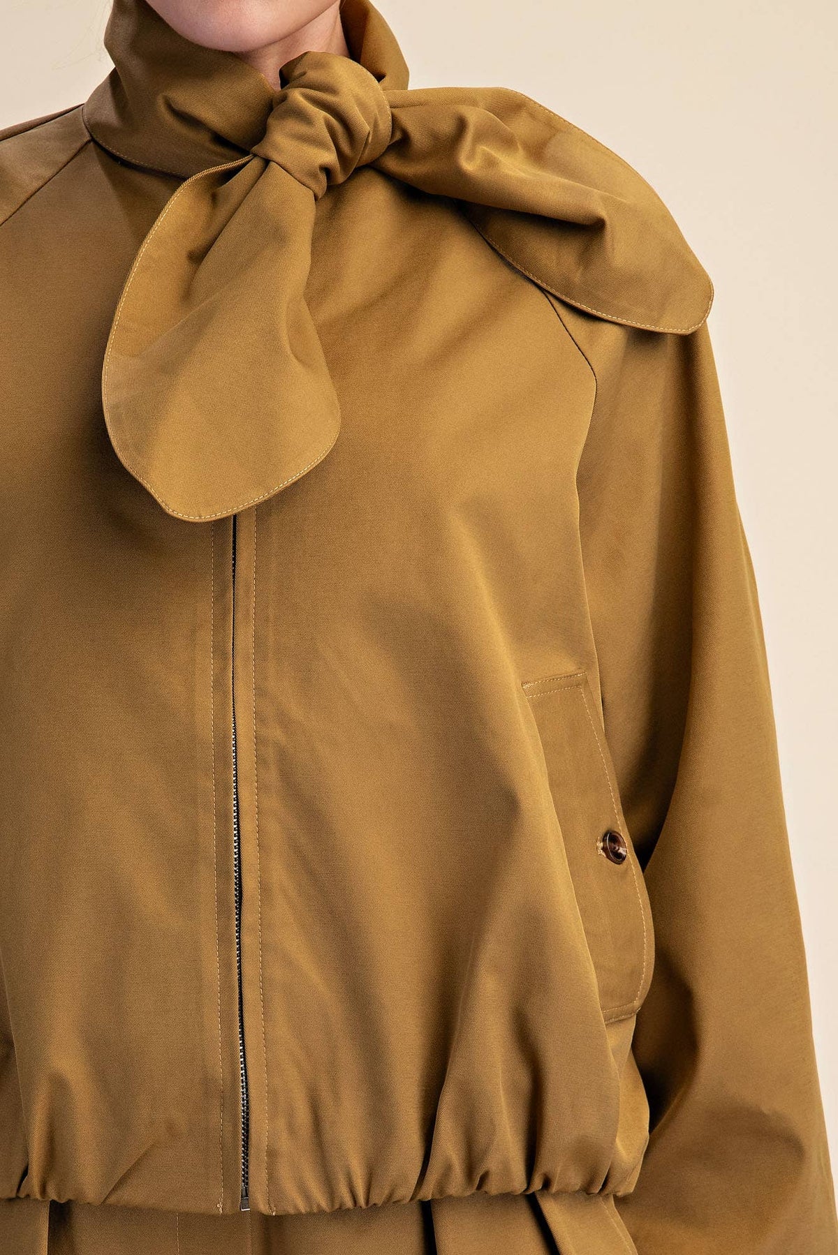 Scarf Collar Long Sleeve Puffy Jacket: Beige / L