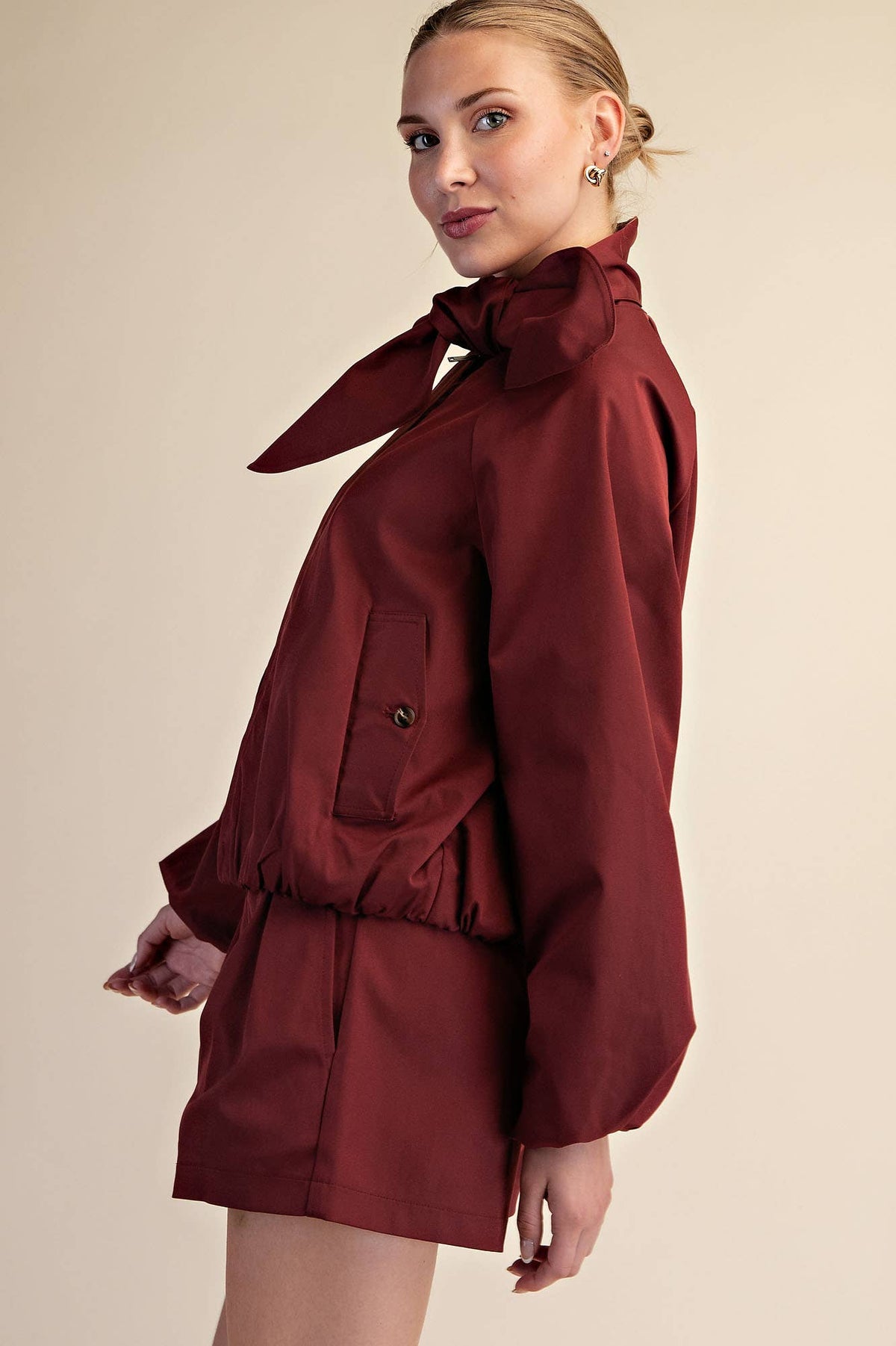 Scarf Collar Long Sleeve Puffy Jacket: Beige / L