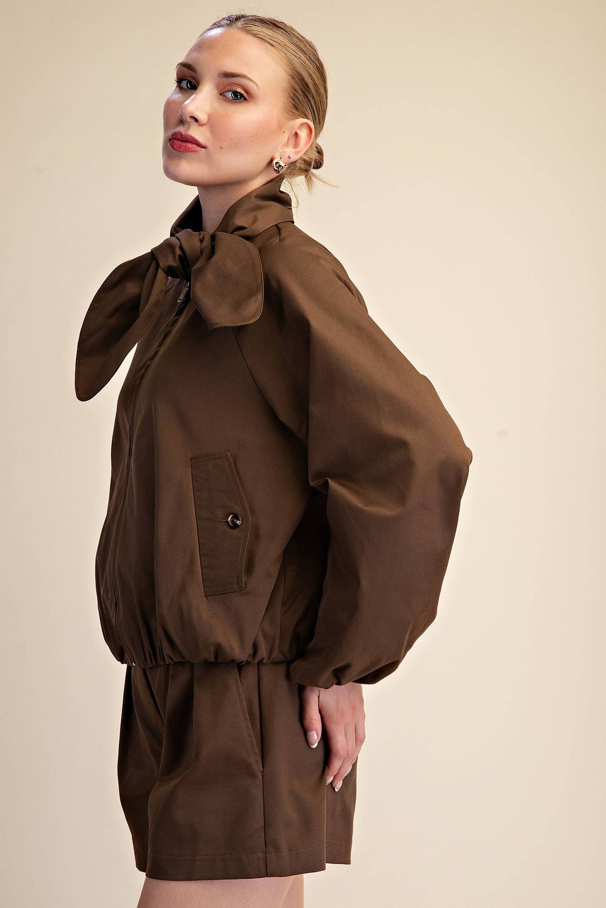 Scarf Collar Long Sleeve Puffy Jacket: Beige / L