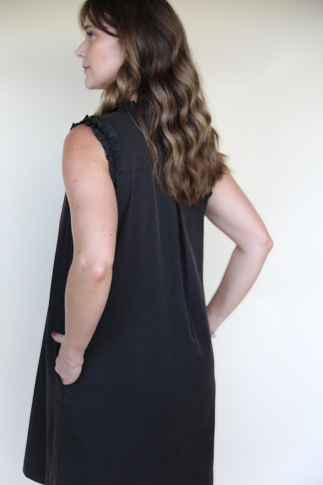 Alanis Black Ruffled Sleeveless Dress