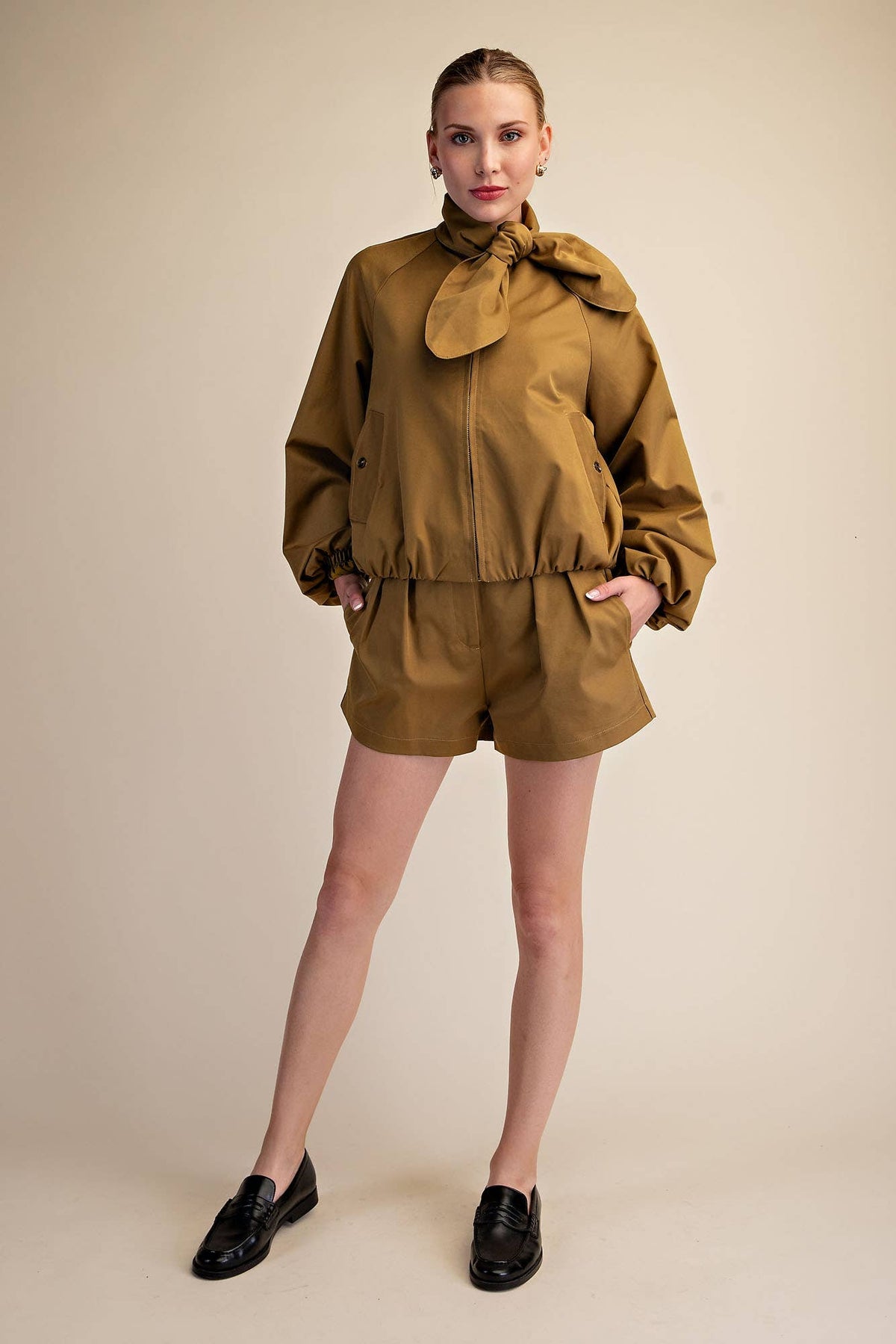 Scarf Collar Long Sleeve Puffy Jacket: Beige / L